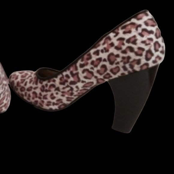 Vintage Leopard Pattern Heels, SZ 9m Chunky Heel, Fall Winter Pump, High Heels - Picture 5 of 9